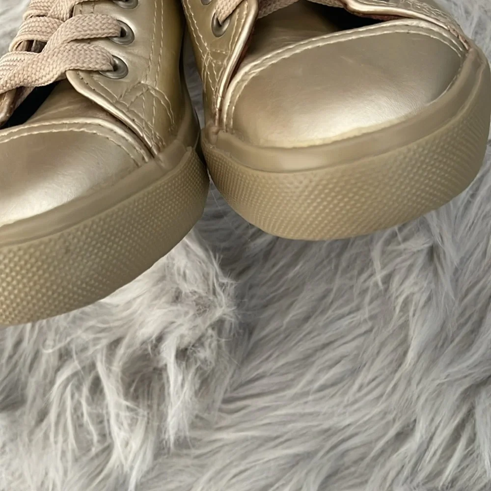 KIX Faux Leather Metallic Gold Sneakers by Twisted Sz Women Size 7